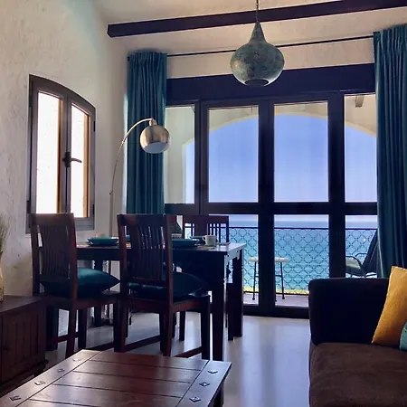Panoramic Sea Views شقة *